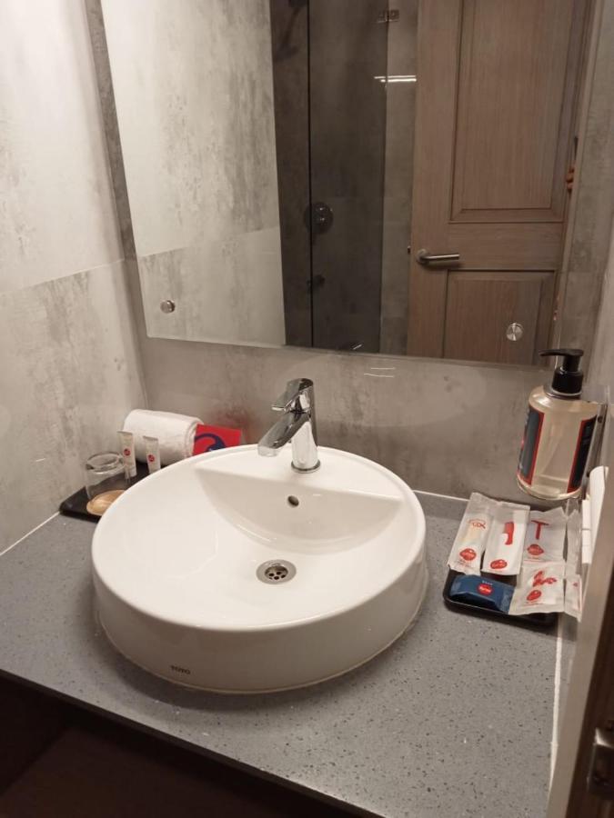 Spree Hotel Kriday Dehradun Exteriör bild
