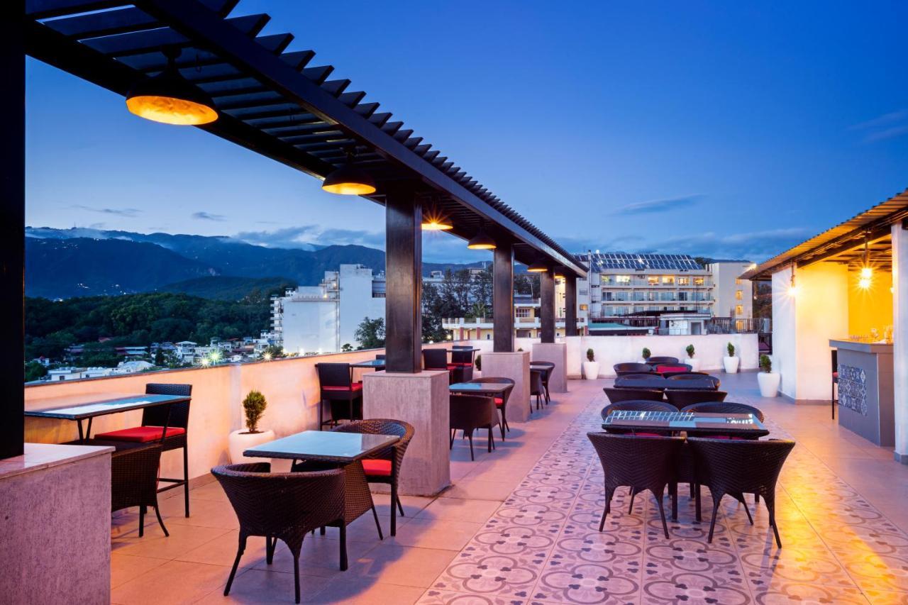 Spree Hotel Kriday Dehradun Exteriör bild