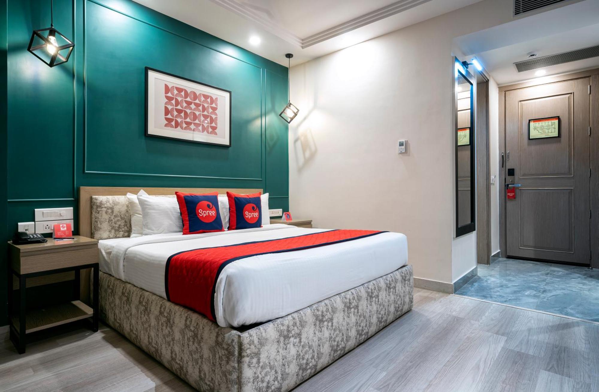 Spree Hotel Kriday Dehradun Exteriör bild