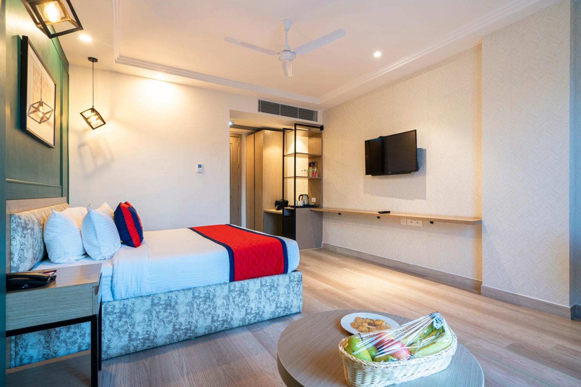 Spree Hotel Kriday Dehradun Exteriör bild